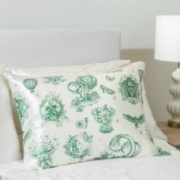 Blissy 100% Pure Mulberry Silk Pillowcase, Standard, Green wicked - Picture 2 of 5